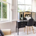 Tranquil Sneyd Park Escape With Garden Views By Mycityhaven