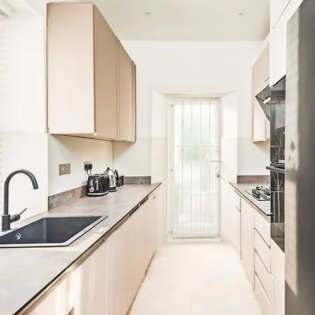 公寓 Tranquil Sneyd Park Escape With Garden Views By Mycityhaven