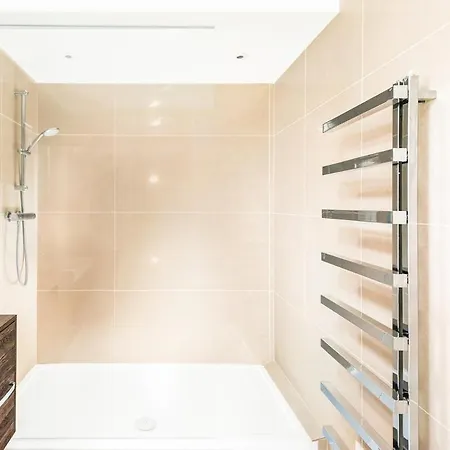 Apartmán Tranquil Sneyd Park Escape With Garden Views By Mycityhaven