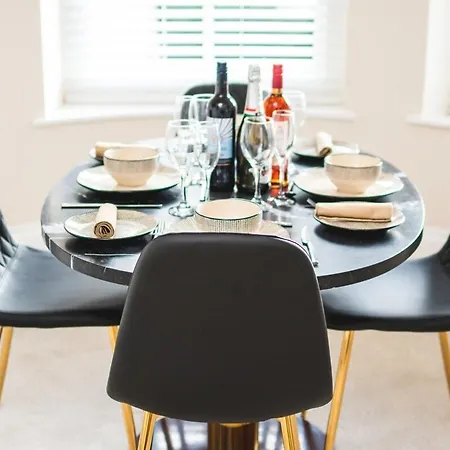 Tranquil Sneyd Park Escape With Garden Views By Mycityhaven Apartmán