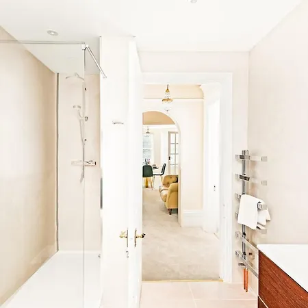 Tranquil Sneyd Park Escape With Garden Views By Mycityhaven