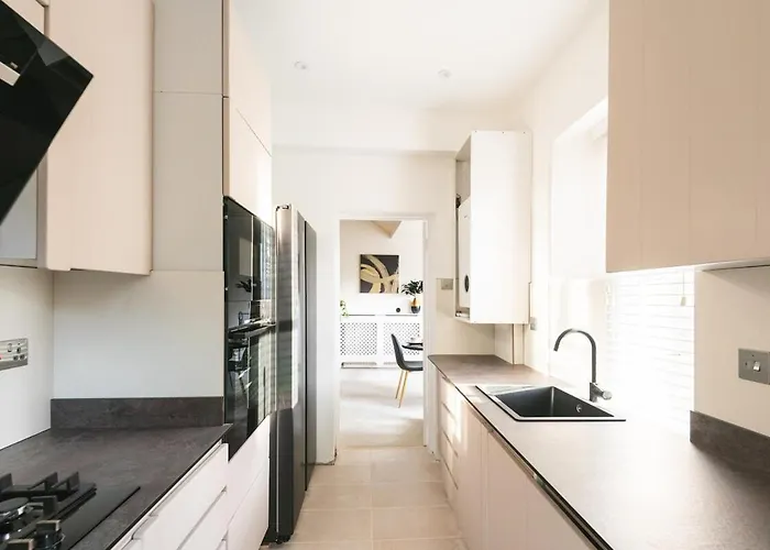 Tranquil Sneyd Park Escape With Garden Views By Mycityhaven Апартаменты *