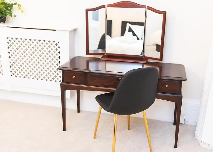 Lejlighed Tranquil Sneyd Park Escape With Garden Views By Mycityhaven *