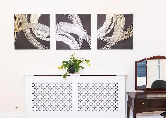 Lejlighed Tranquil Sneyd Park Escape With Garden Views By Mycityhaven *