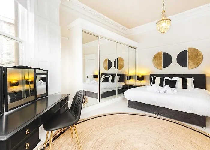 Lejlighed Tranquil Sneyd Park Escape With Garden Views By Mycityhaven *