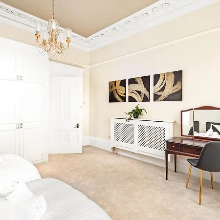 Tranquil Sneyd Park Escape With Garden Views By Mycityhaven Apartman