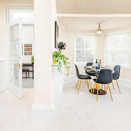 Apartman Tranquil Sneyd Park Escape With Garden Views By Mycityhaven *