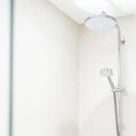 Tranquil Sneyd Park Escape With Garden Views By Mycityhaven *