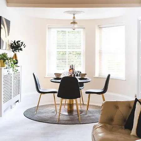 Apartman Tranquil Sneyd Park Escape With Garden Views By Mycityhaven Bristol