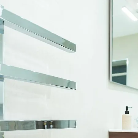 Tranquil Sneyd Park Escape With Garden Views By Mycityhaven