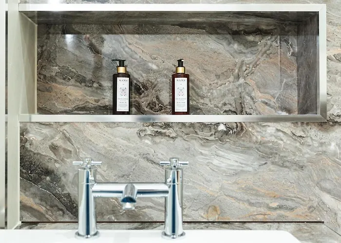 Tranquil Sneyd Park Escape With Garden Views By Mycityhaven 公寓